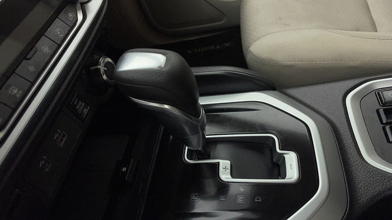 نيسان إكستيرا TITANIUM 2.5 | بدون دفعة مقدمة | اختبار قيادة مجاني للمنزل