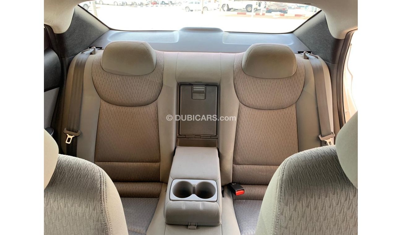 Hyundai Elantra Hyundai elantra 2014 gcc 1.8 full automatic for sael