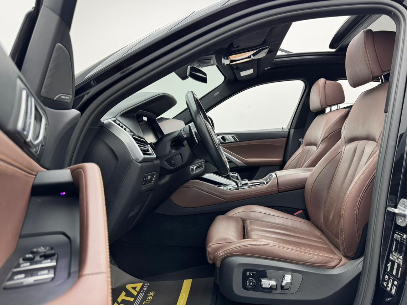 بي أم دبليو X6 M50i 4.4L 2022 BMW X6 M50i, BMW Service History, 2027 BMW Warranty and Service Pack, GCC