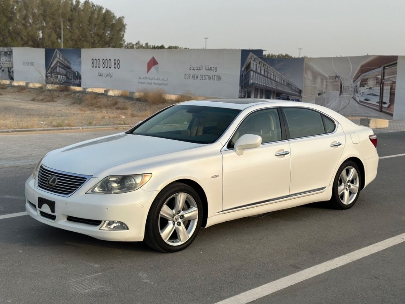 لكزس LS 460 موديل 2009 خليجي فل مواصفات كراسي جلد وفتحه وتحكم كهربي كامل ونظام صوت ممتاز وكاميرا خلفيه