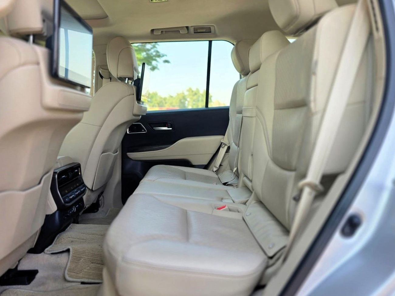 Toyota Land Cruiser VXR 4.0L FULL OPTION 2023 GCC AL FUTTAIM SINGLE OWNER IN MINT CONDITION