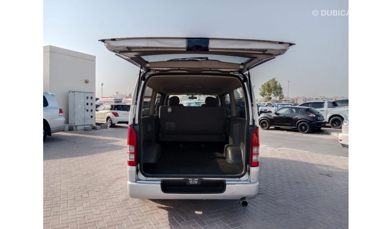 تويوتا هاياس TOYOTA HIACE VAN RIGHT HAND DRIVE (PM1611)