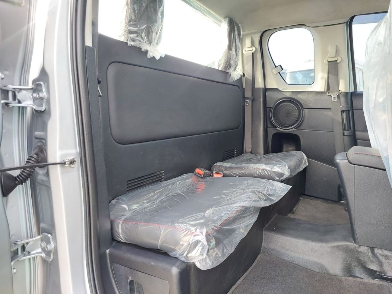 Toyota Hilux TOYOTA HILUX GR PICK UP RHD 2019 MODEL 2.8 L DIESEL AUTOMATIC(PM67606)