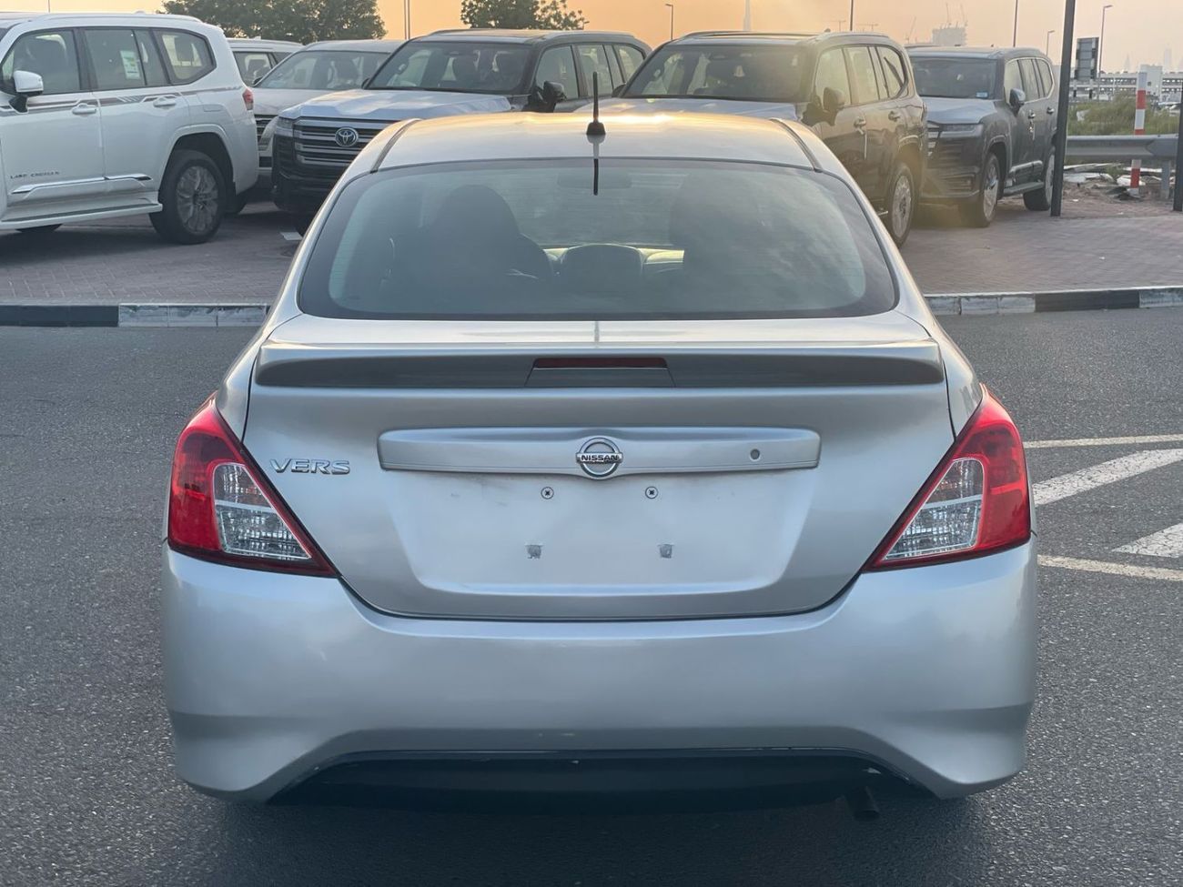 Nissan Versa 2018 Nissan Versa (Sunny) SV 1.5L V4 MidOption  Economical