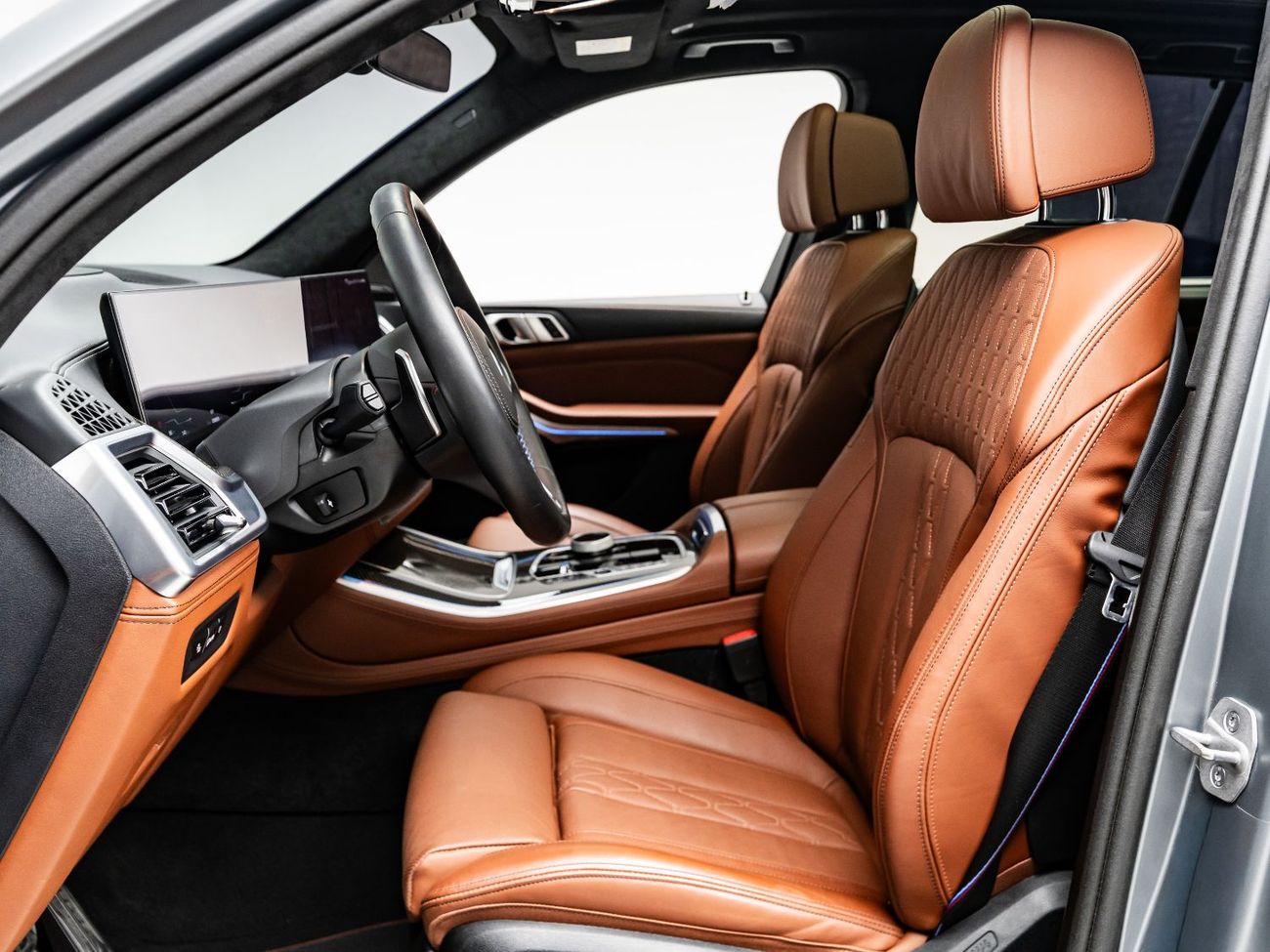 BMW X5 M50i 4.4L 2024 BMW X5 M60i, 2027 BMW Warranty + 2034 BMW Service Contract, Low KMs, GCC