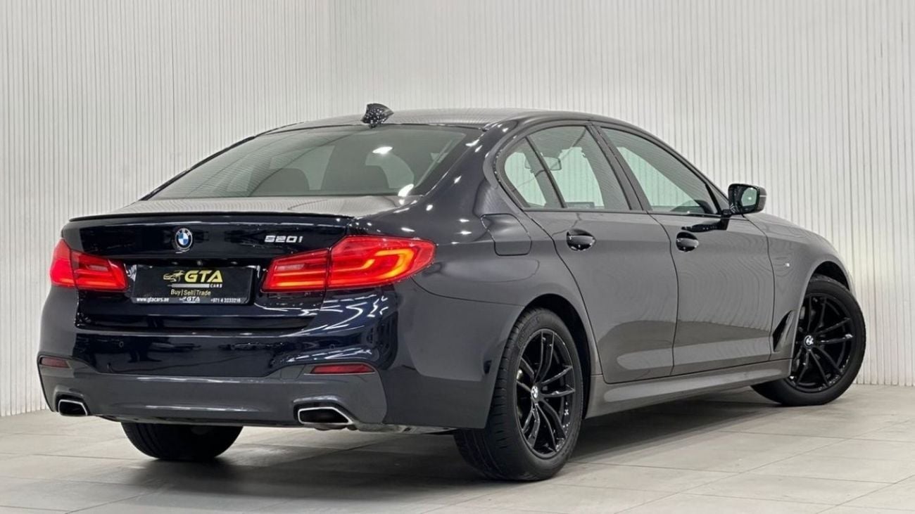 بي أم دبليو 520i M سبورت 2019 BMW 520i M-Sport, Warranty, Full BMW Service History, Full Options, GCC