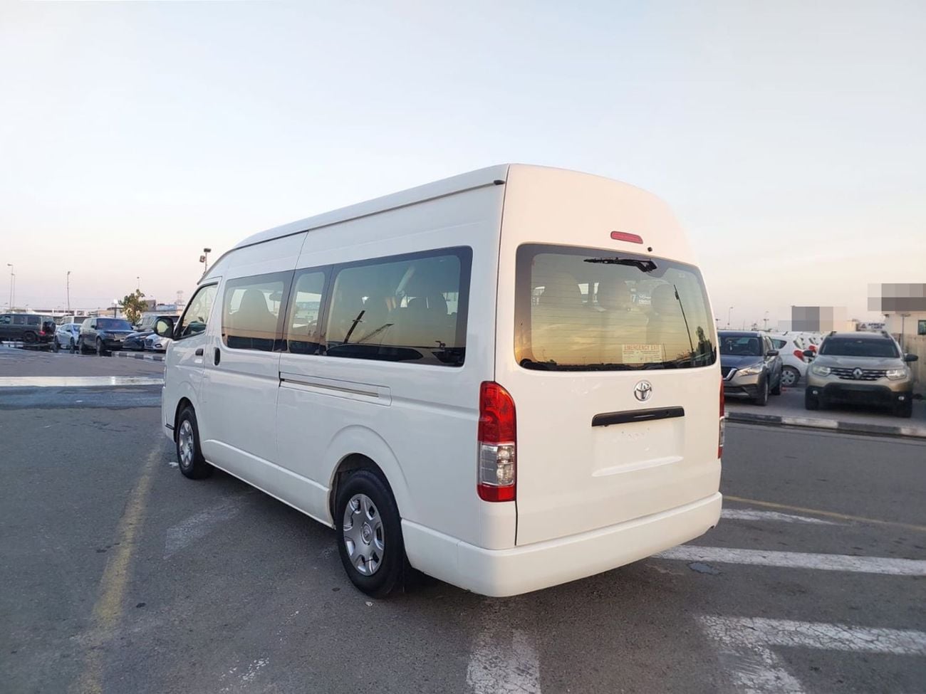 تويوتا هاياس TOYOTA HIACE COMMUTER VAN RHD 2017 MODEL 3.0 L DIESEL AUTOMATIC(PM33049)
