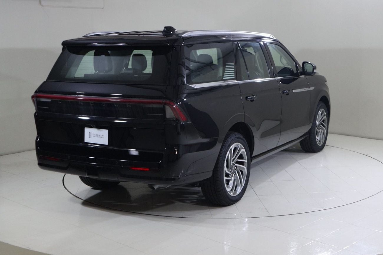 Lincoln Navigator RESERVE N1525 / FREE INSURANCE + REGISTRATION / AL TAYER MOTORS AL QOUZ SHOWROOM