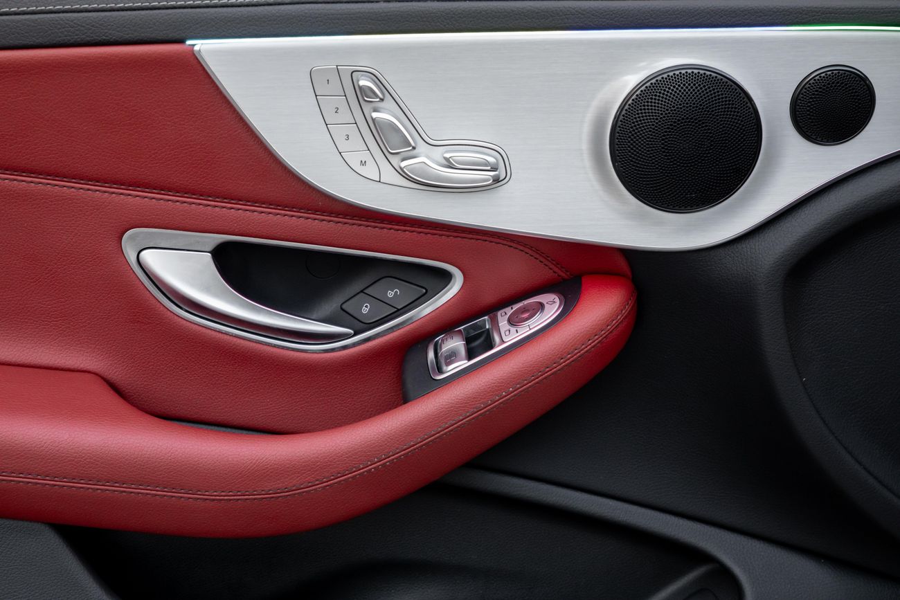 مرسيدس بنز C 200 C200 Coupe | 3,330 P.M | 0% Downpayment | Excellent Condition!