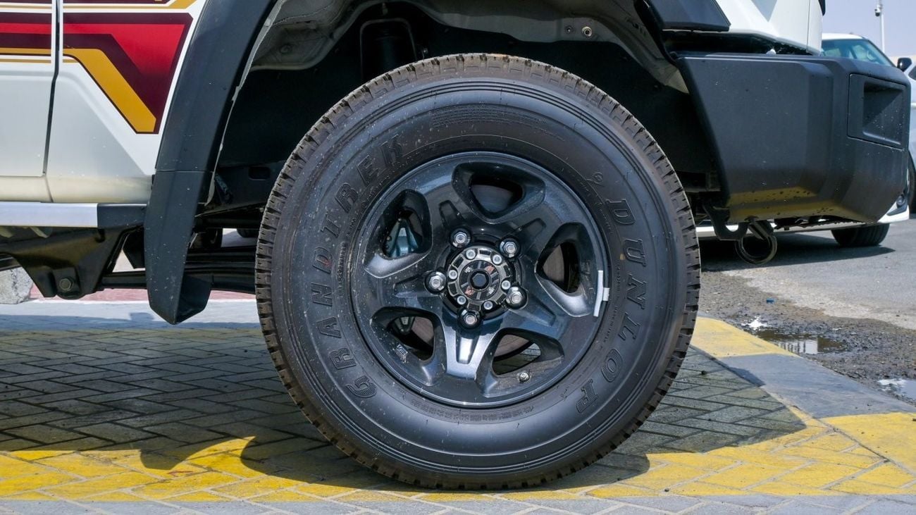 Toyota Land Cruiser 70 LX 4.0L V6