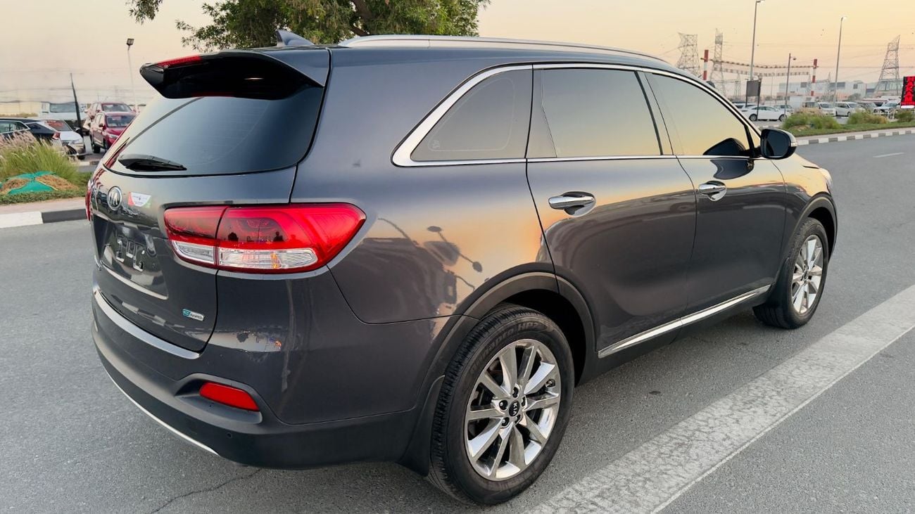 كيا سورينتو 2015 | 2.0L DIESEL ENGINE | AT | LHD | PUSH START ENGINE | MULTIMEDIA SCREEN | PREMIUM LEATHER SEATS