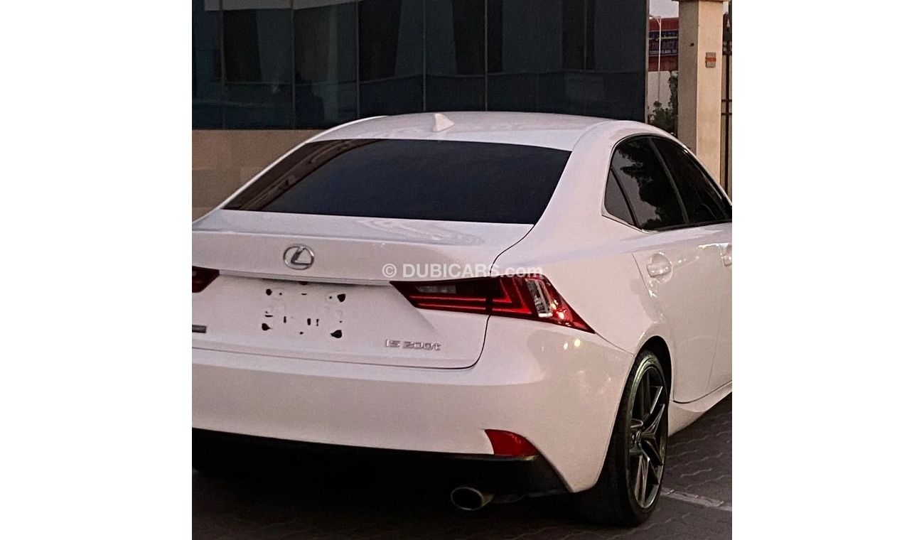Lexus IS 200 Lexus IS200t F SPORT Model: 2016 Price: 30,000 dirhams Walk: 106,000 km American imported Full optio
