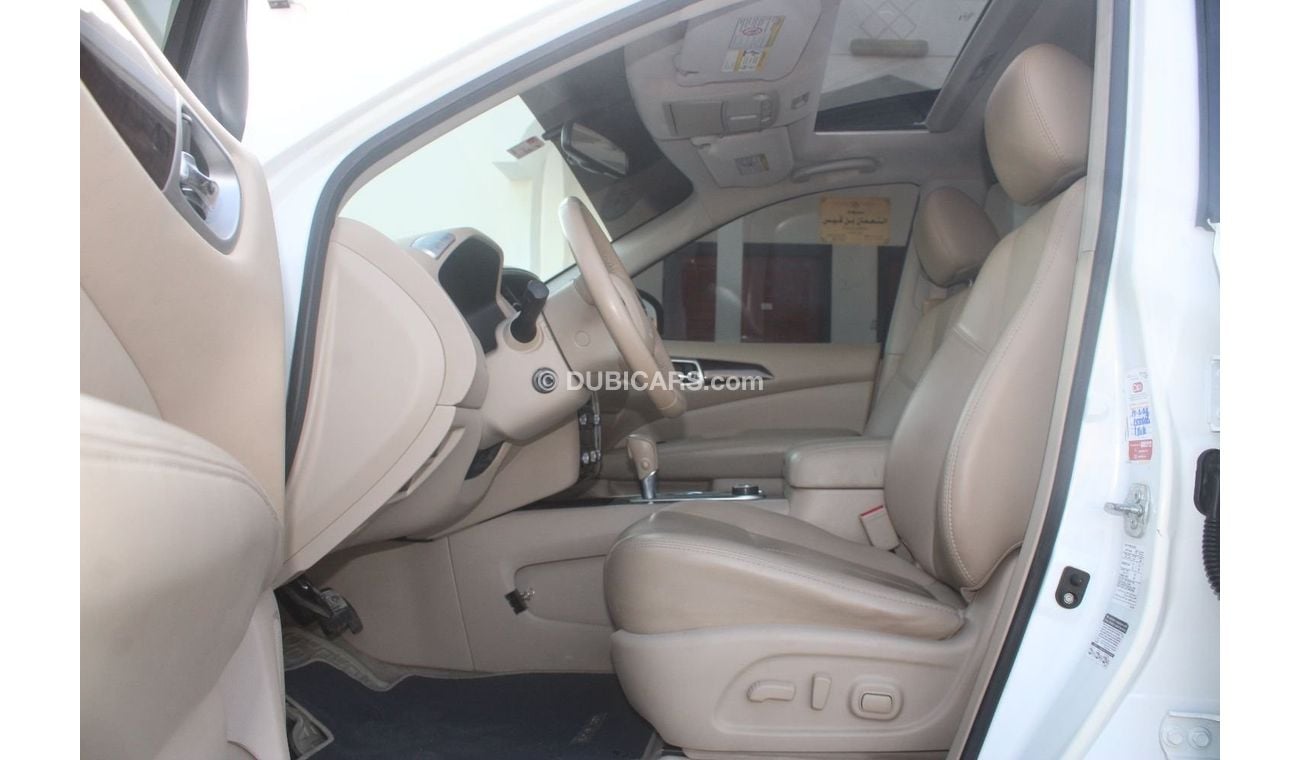 Nissan Pathfinder SV Nissan Pathfinder 2014 full option in excellent condition without accidents