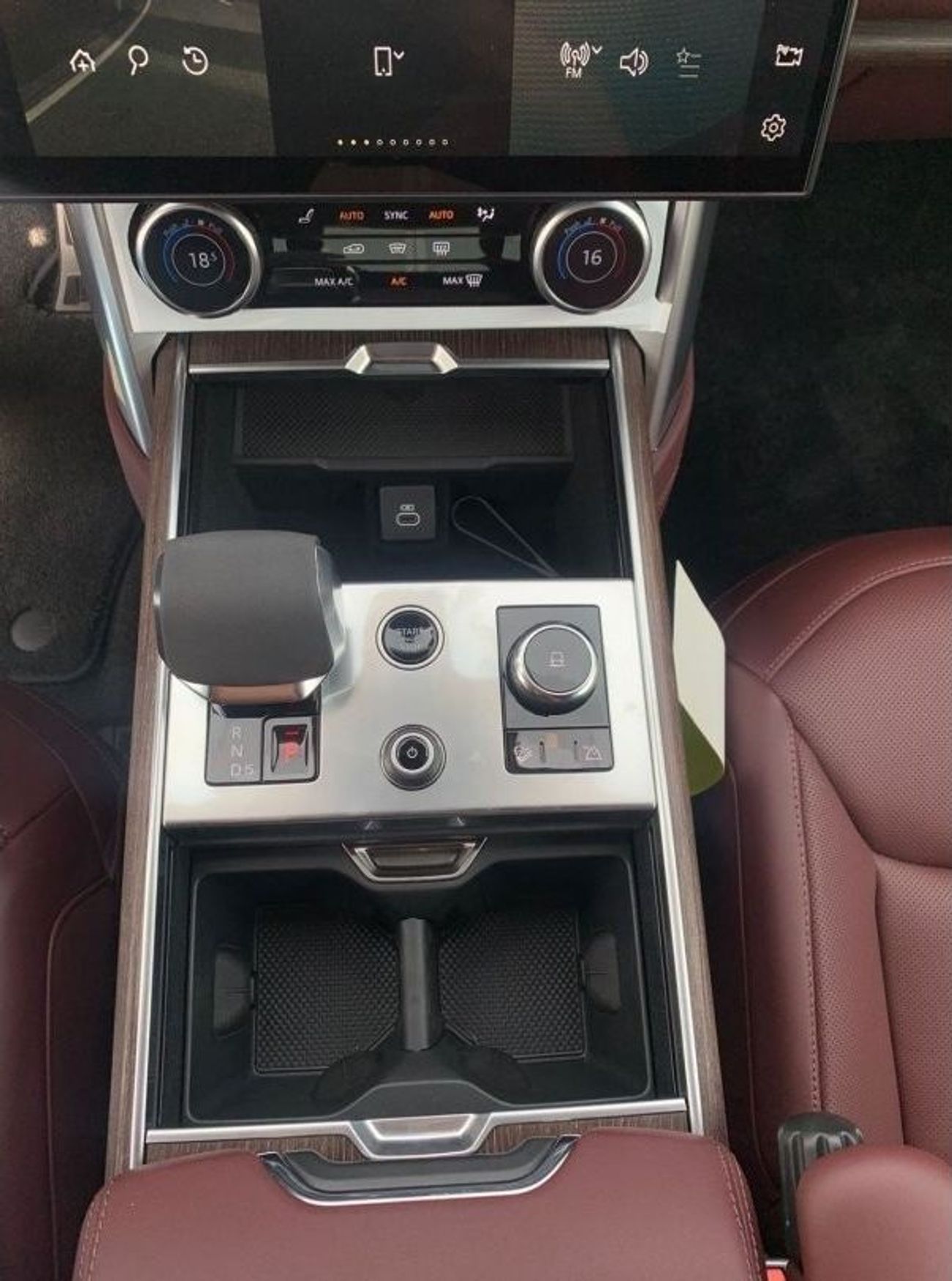 لاند روفر رينج روفر P400 LWB AUTOBIOGRAPHY 3.0L PETROL AWD