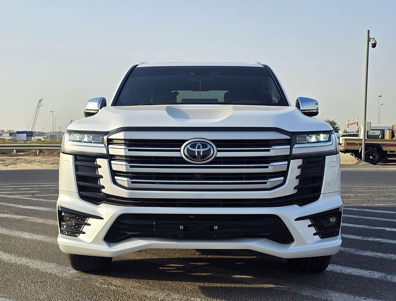 تويوتا لاند كروزر VXR