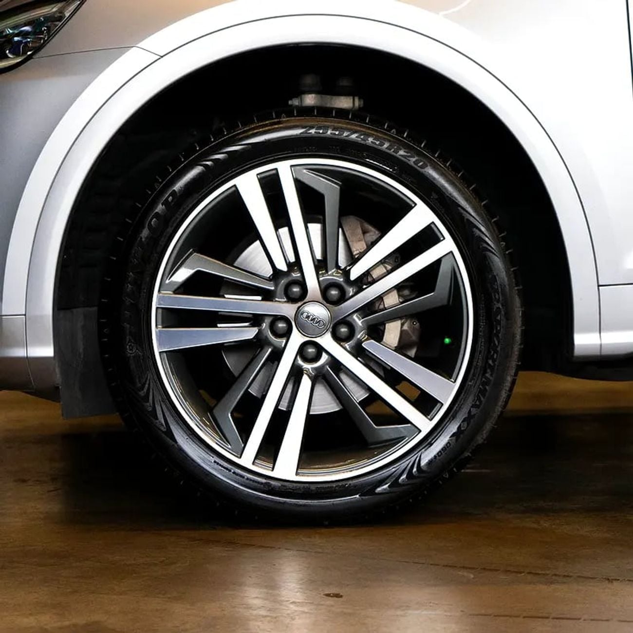 أودي Q5 45 TFSI 1,724 p.m • 0% Downpayment • 45TFSI S-Line • 1 Year Warranty