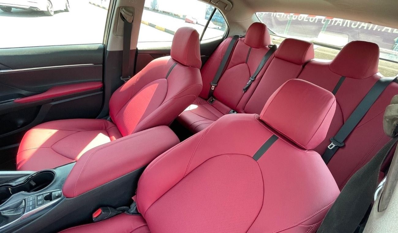 Toyota Camry Hybrid 2.5L