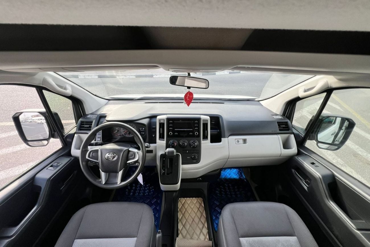 تويوتا هاياس GL 2023 Toyota Hiace 3.5L V6 - GCC - Passenger Full Automatic - Patrol - 13 Seater - No Accident - 8