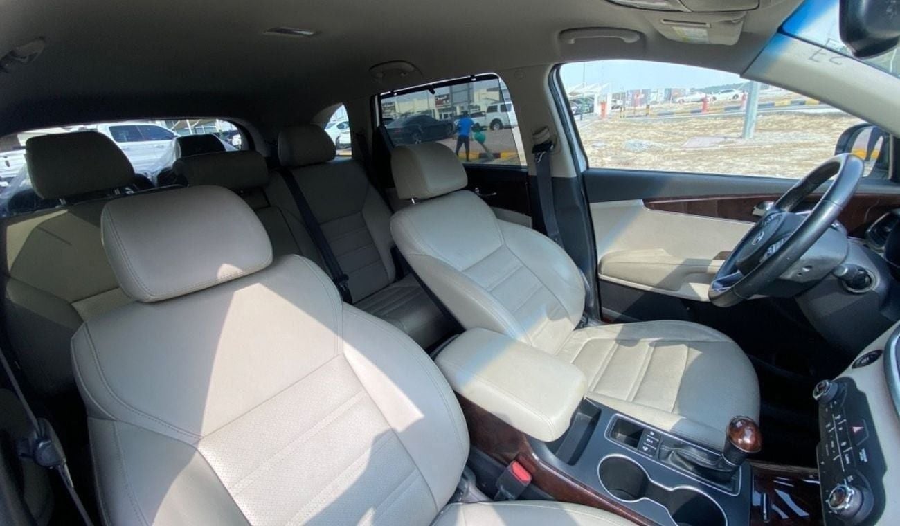 كيا سورينتو Base 3.3L AWD