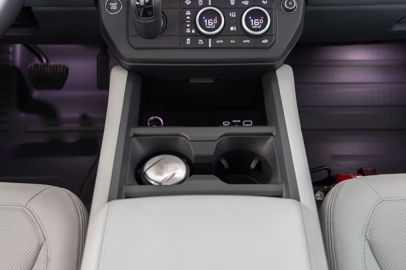 Land Rover Defender Land Rover Defender X-Dynamic HSE P400 - 2026 - GCC (Export)