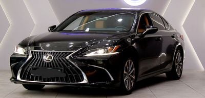 Lexus ES300h GCC // NO ACCIDENTS NO PAINT