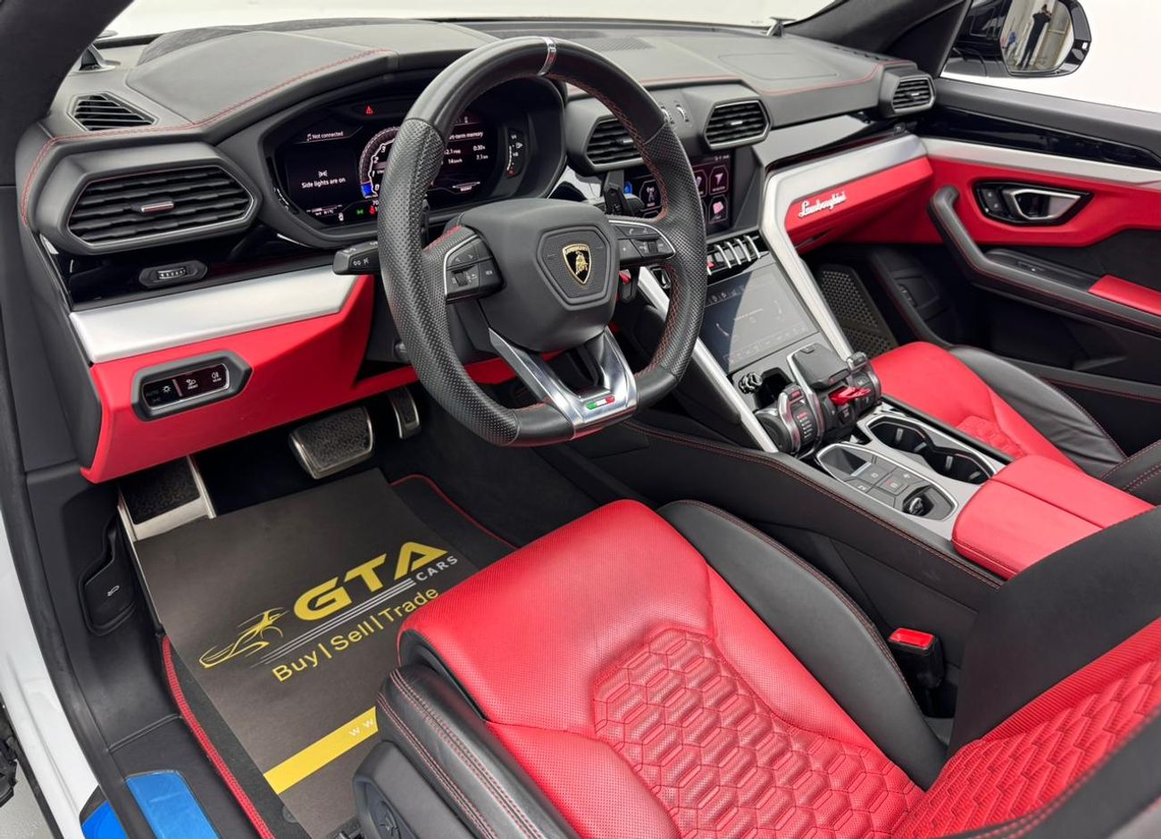 Lamborghini Urus STD 4.0T V8 2019 Lamborghini Urus, Full Lamborghini Service History, 1 Year Warranty, GCC