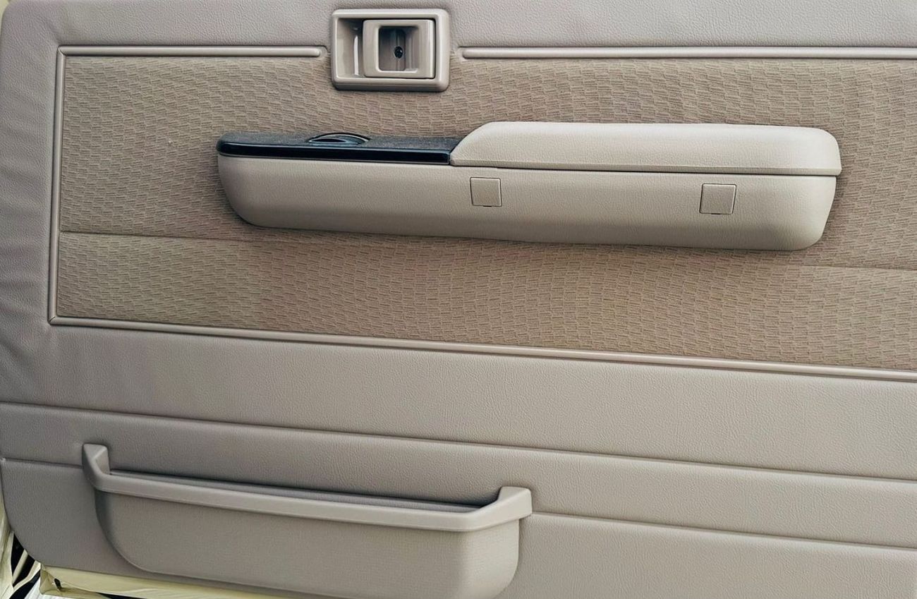 Toyota Land Cruiser Pick Up Std 4.0L Single Cab Utility 4WD