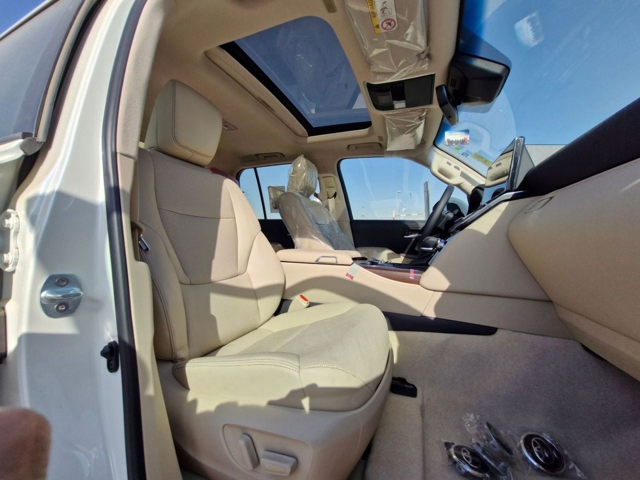Toyota Land Cruiser GXR  2026 TOYOTA LC 300 GXR-L4 3.5L FULL GCC BRAND NEW 0KM