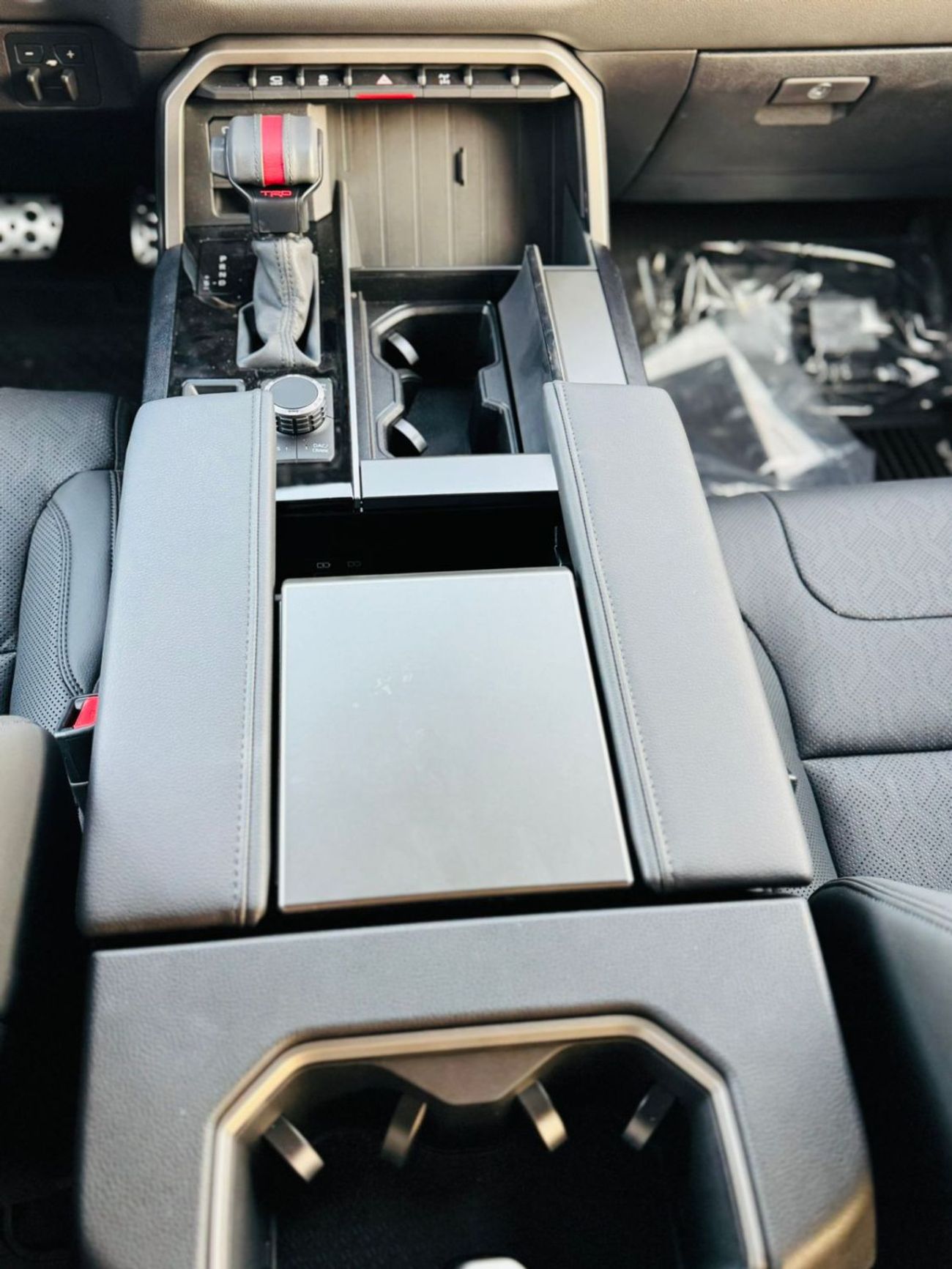 تويوتا سيكويا TRD OFFROAD