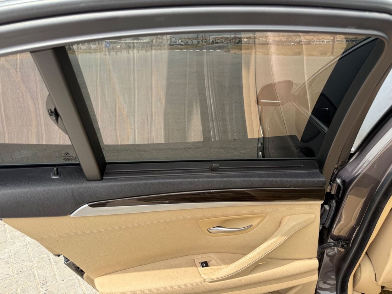 بي أم دبليو 520i Low 2.0L