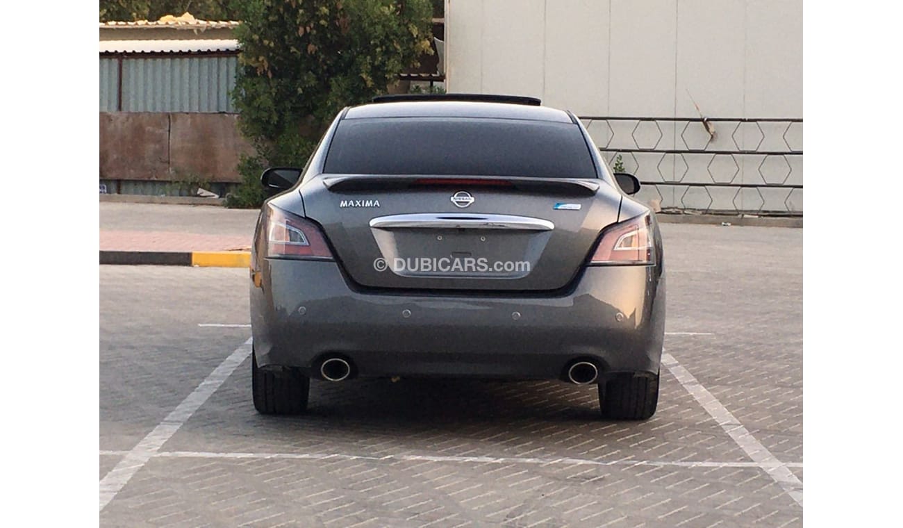 Nissan Maxima