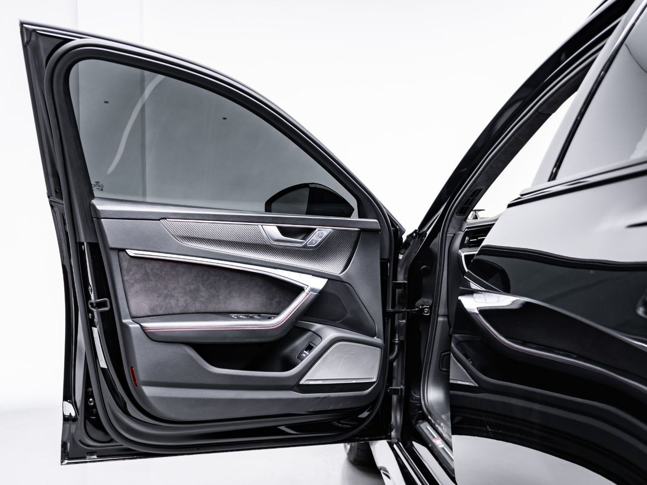 Audi RS6 TFSI quattro 4.0L 2021 Audi RS6, 2026 Audi Warranty, Full Service History, Carbon Ceramic Brakes, Lo