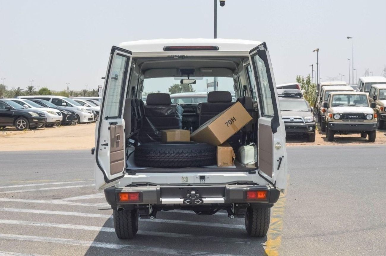 تويوتا لاند كروزر 70 TOYOTA LAND CRUISER 78 4.0L V6 3DOOR 4WD SUV 2024