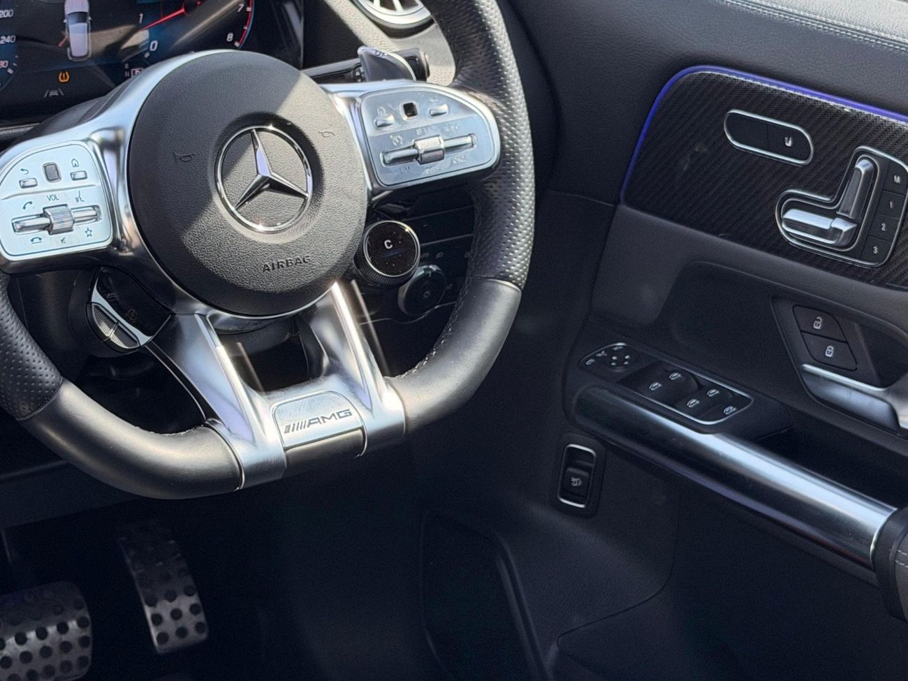 Mercedes Benz CLA35 AMG 4MATIC