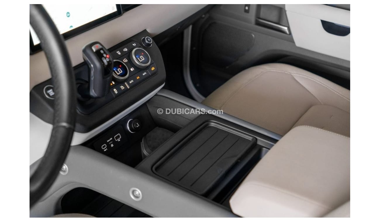 Land Rover Defender P300 110