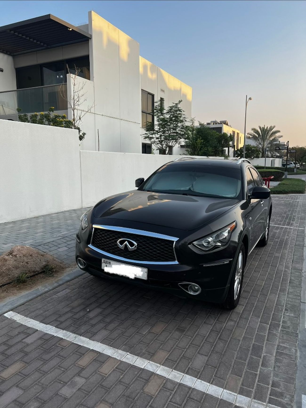 Infiniti QX70 Luxe Sensory