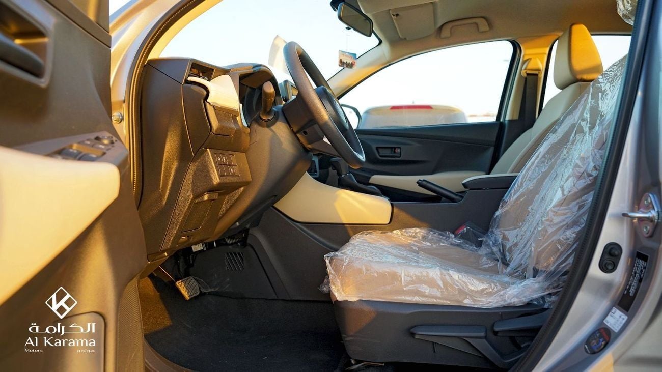 تويوتا يارس 1.3 لتر - تحكم مناخي | عجلات معدنية | كاميرا خلفية | نظام صوتي بشاشة لمس