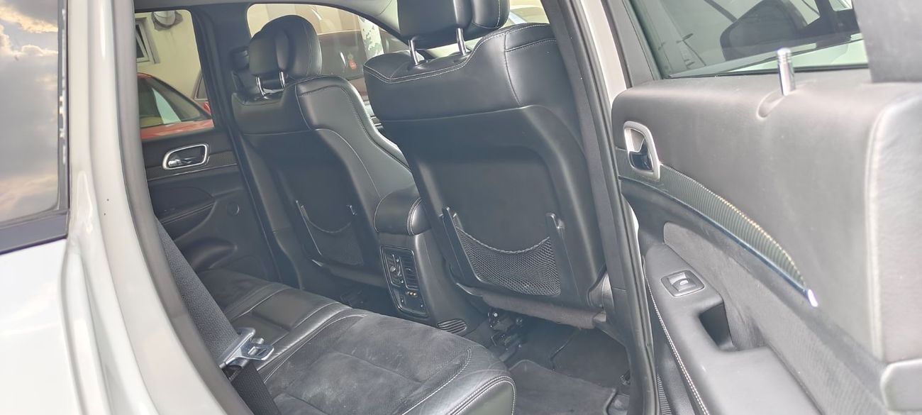 Jeep Grand Cherokee SRT8 6.4L