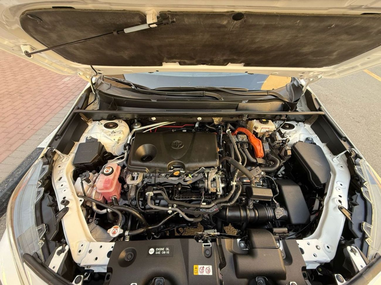 Toyota RAV4 LE 2.5L (219 HP) TOYOTA RAV4 LE HYBRID | 2.5L | PREMIUM