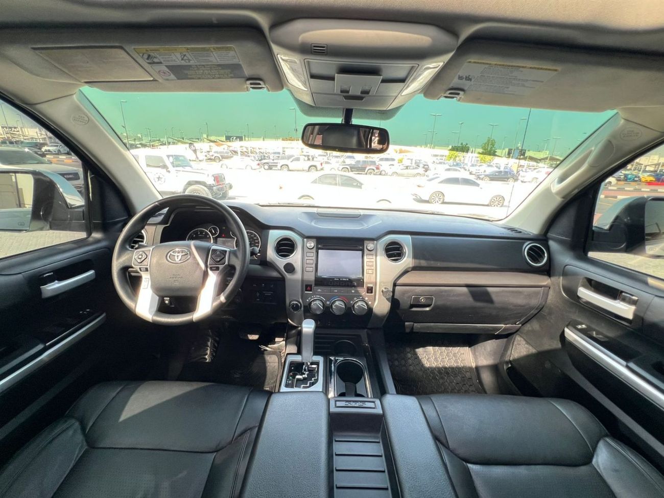 Toyota Tundra TOYOTA TUNDRA 2017 Crewmax SR5 5.7L/V8