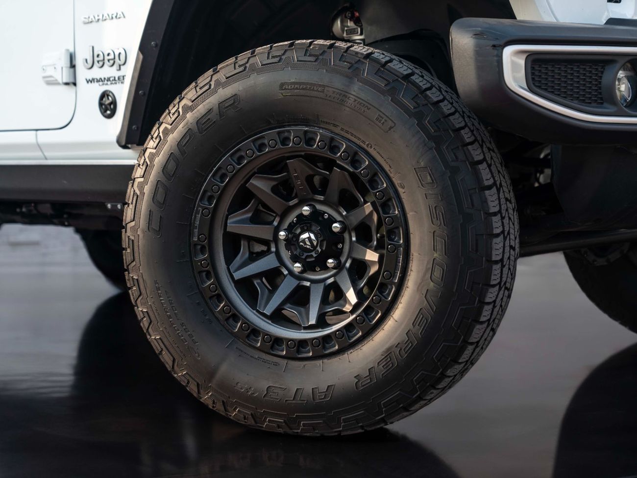 Jeep Wrangler Sahara 3.6L A/T (5 Seater)