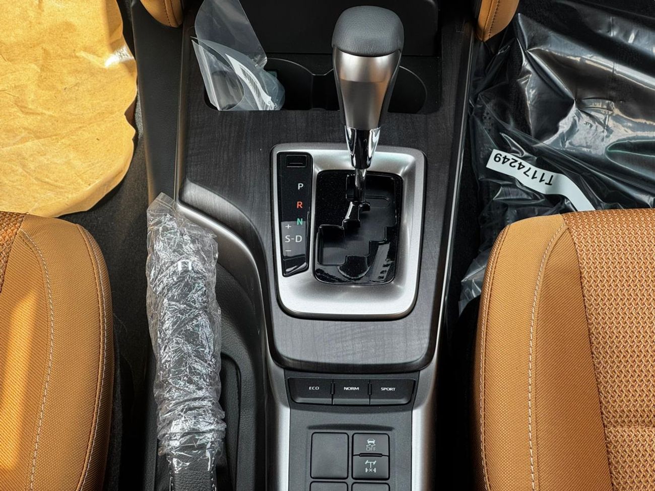 Toyota Fortuner ECTARC005 – 2026 Toyota Fortuner – 2.8L Diesel Auto – Black with Tan Interior