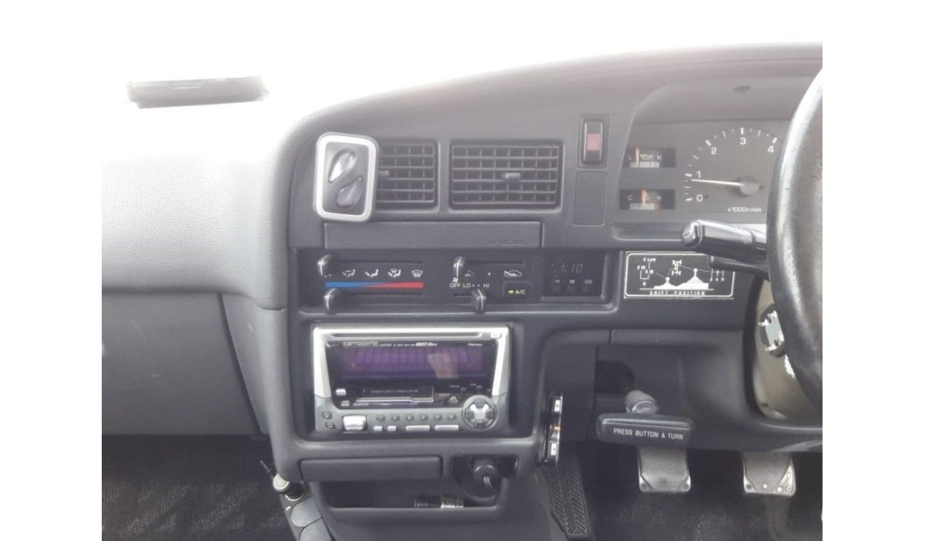 Toyota Hilux Hilux RIGHT HAND DRIVE (Stock no PM 694 )