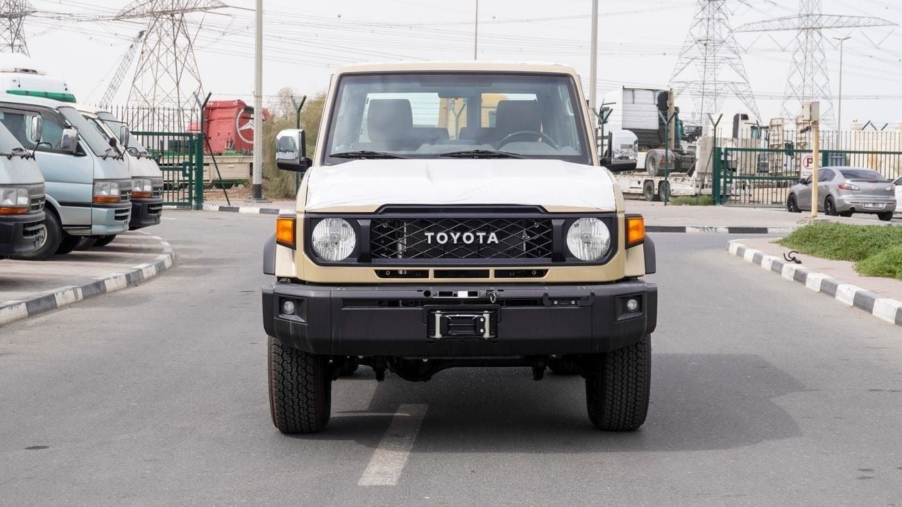 Toyota Land Cruiser 70 HT VXR LX 4.0 L V6