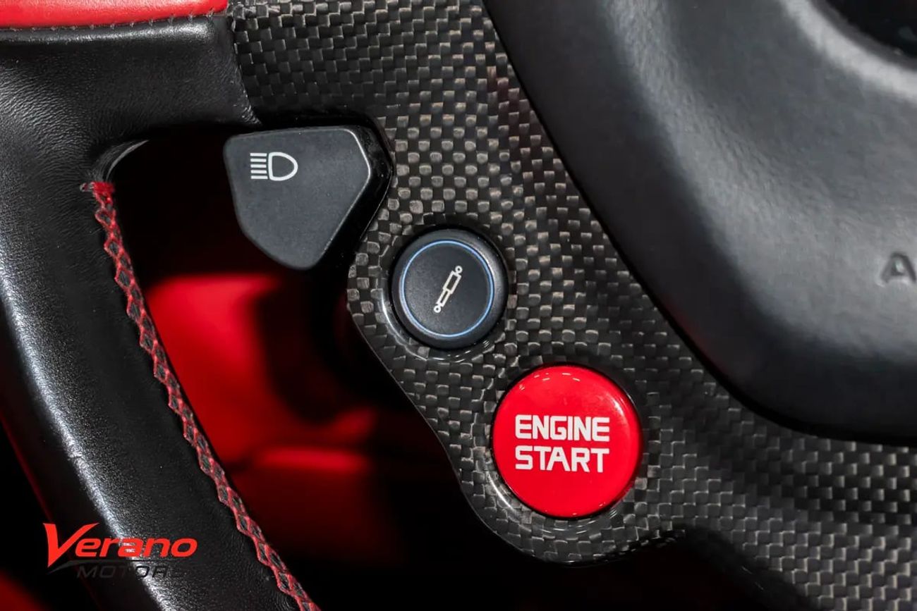 فيراري F12 بيرلينيتا GCC | Carbon Package | Full Service History | Clean Car