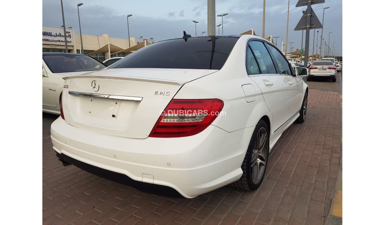 مرسيدس بنز C 200 مرسيدس C200 موديل 2013 خليجي السياره حاله وكاله من الداخل والخارج  فل اوبشن بانوراما فتحه وجلد وكامي