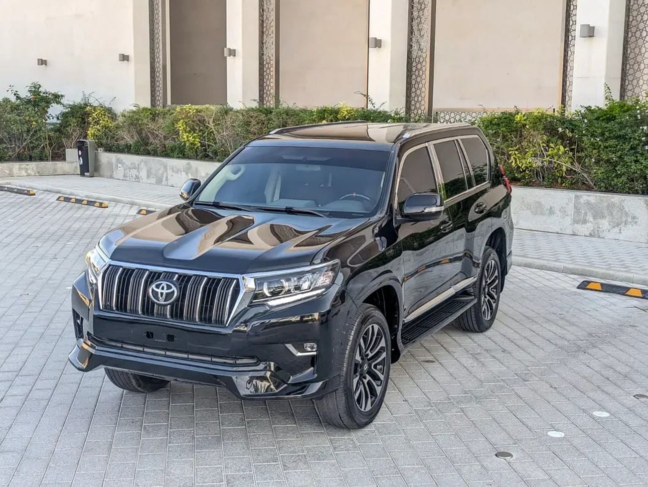 Toyota Prado TX-L V4 2.7L GCC SPECIFICATION IN EXCELLENT CONDITION
