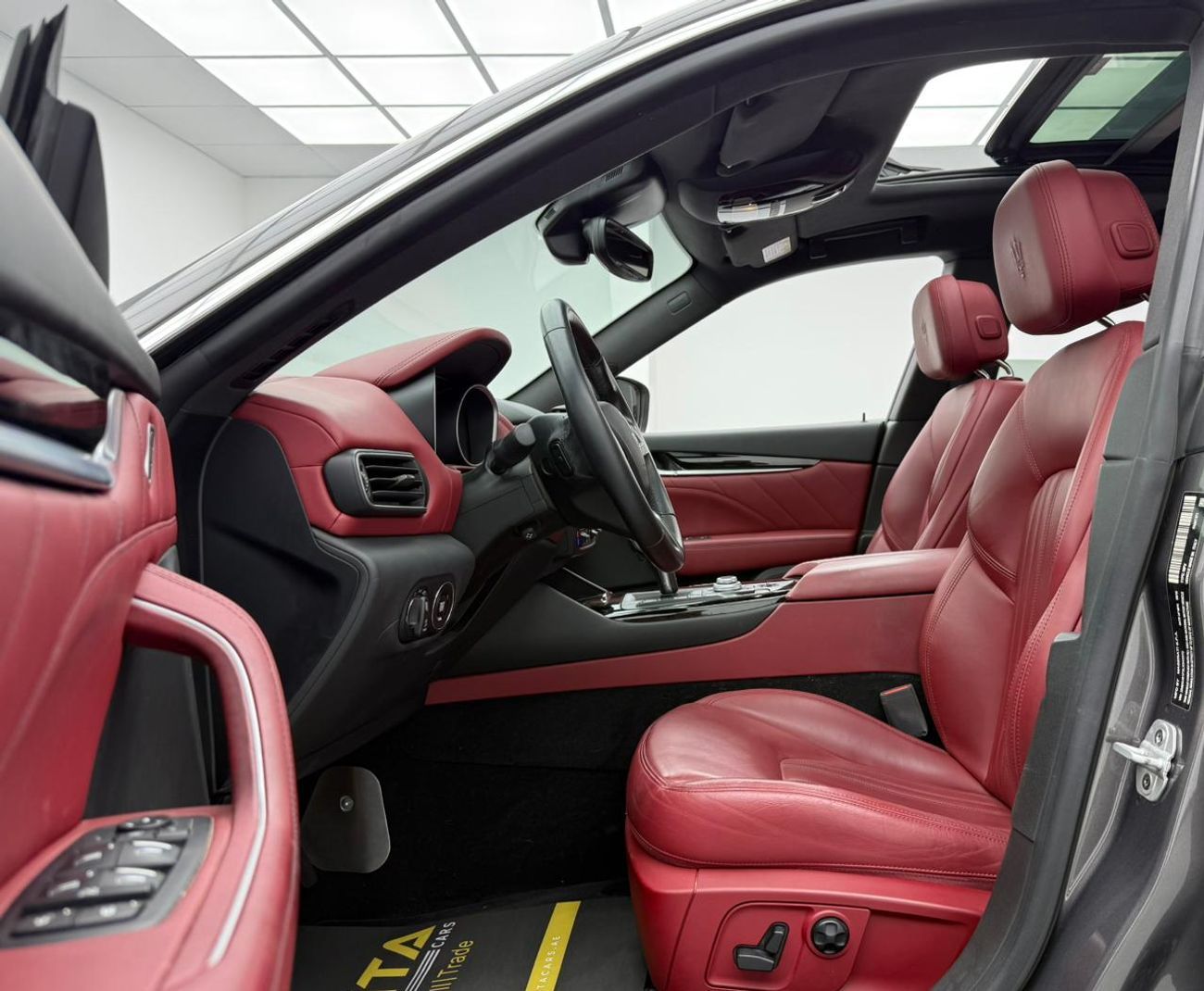 Maserati Levante Std 3.0L (350 HP) 2020 Maserati Levante Q4, Warranty, Full Maserati Service History, Excellent Condi