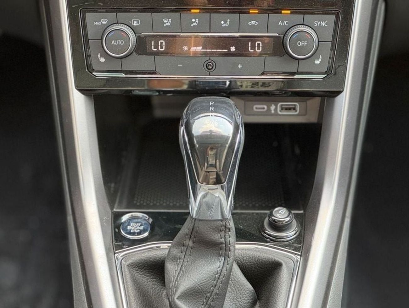 فولكس واجن T كروس Volkswagen T-Cross 1.5L (2024)