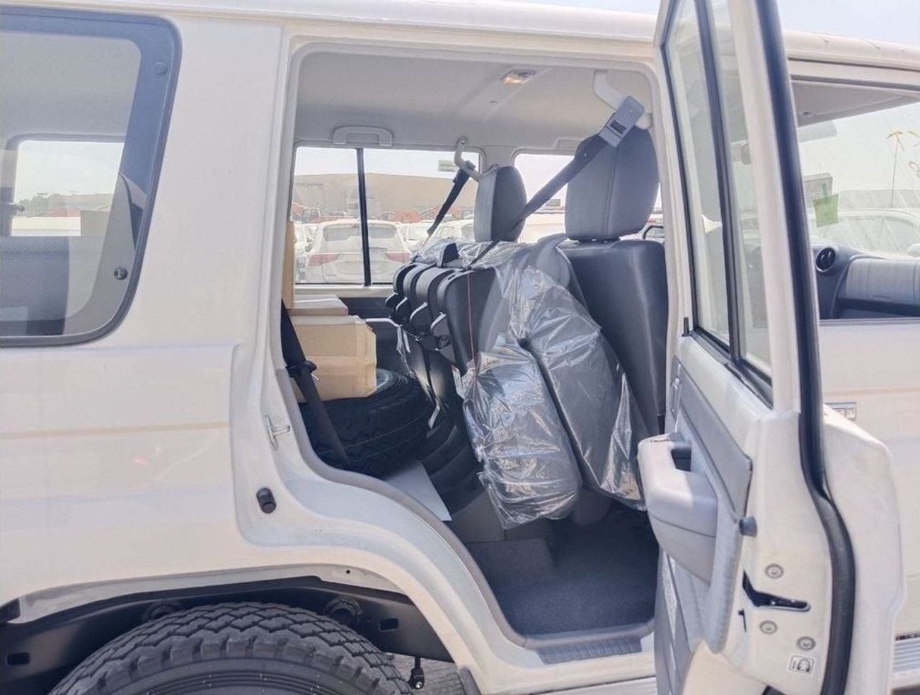 Toyota Land Cruiser 70 TOYOTA LC76 I 4.2L DIESEL I HARD TOP I 05 DOOR I V6 I 2025